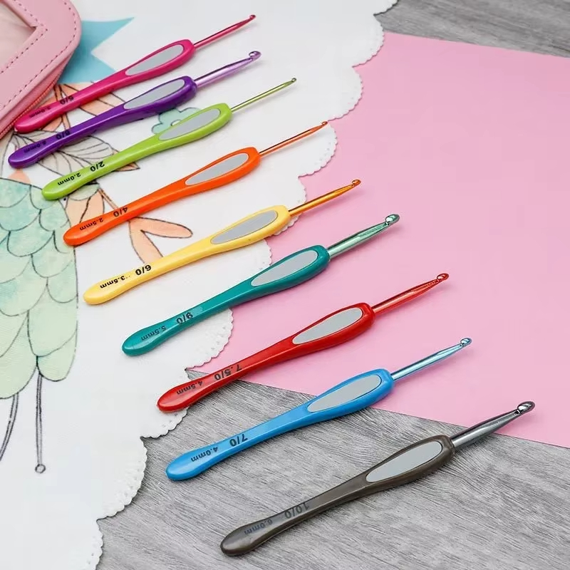 1. Soft Grip Crochet Hook Kit  - огляд і ціна Knob Aluminum